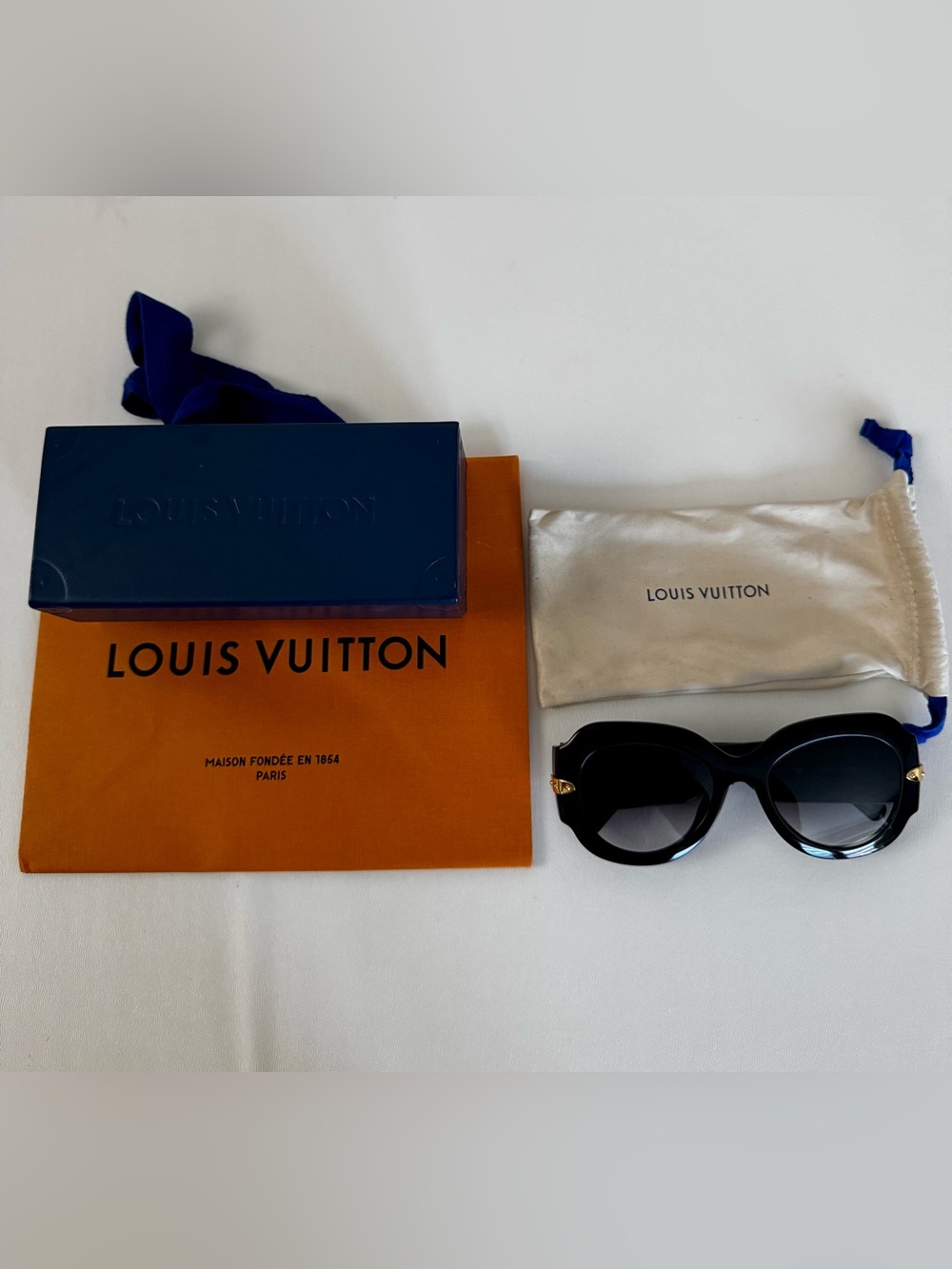 Louis Vuitton Black Oversized Round Acetate Sunglasses with Gold Accents